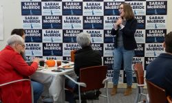 لأول مرة في تاريخ أميركا: الانتخابات تدفع بأول متحولة جنسياً إلى الكونغرس.. من هي؟